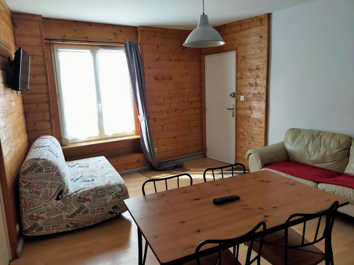 Agreable Appartement De 48 M² En Rdc Ла Бурбул Екстериор снимка